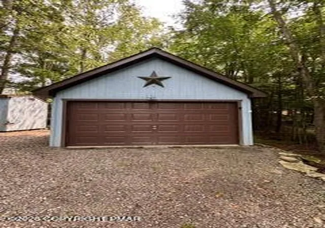 Photo 3 of Single family home for sale at 1030 Harmony Dr, Lake Ariel, PA 18436 | MLS# PM-143976 | Listing updated on 2026-09-23