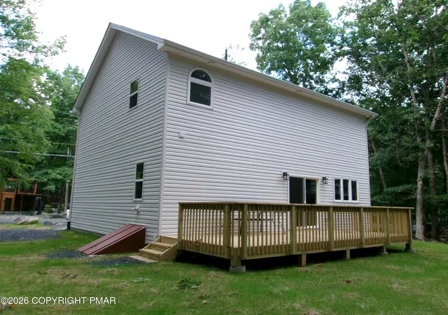 Photo 4 of Sale Pending at 4217 Woodacres Dr, East Stroudsburg, PA 18301 | MLS# PM-143904 | Listing updated on 2026-09-20