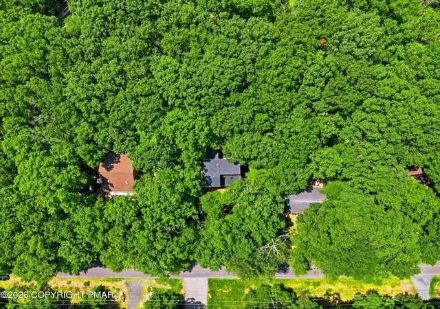 Photo 3 of Single family home for sale at 387 Canterbury Rd, Bushkill, PA 18324 | MLS# PM-143872 | Listing updated on 2026-08-14
