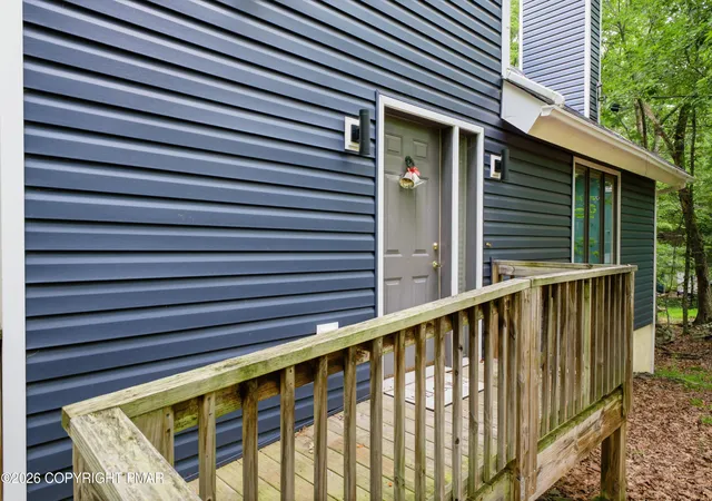 Photo 5 of Single family home for sale at 387 Canterbury Rd, Bushkill, PA 18324 | MLS# PM-143872 | Listing updated on 2026-08-14