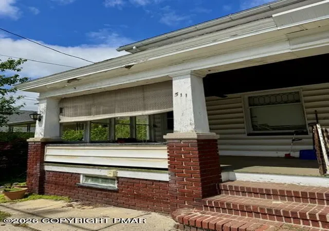 Photo 2 of Sale Pending at 511 Center St, Jim Thorpe, PA 18229 | MLS# PM-143867 | Listing updated on 2026-08-19