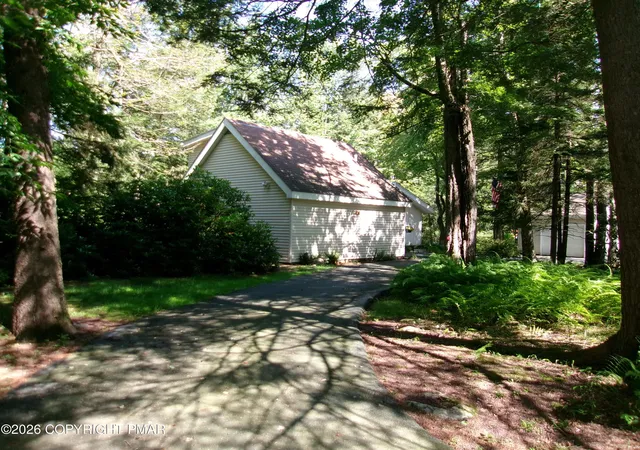 Photo 3 of Single family home for sale at 1231 Kilmer Rd, Tobyhanna, PA 18466 | MLS# PM-144233 | Listing updated on 2026-08-26