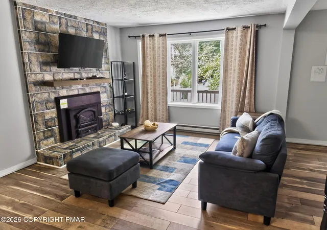 Photo 3 of Single family home for sale at 968 Country Pl Dr, Tobyhanna, PA 18466 | MLS# PM-143859 | Listing updated on 2026-08-12