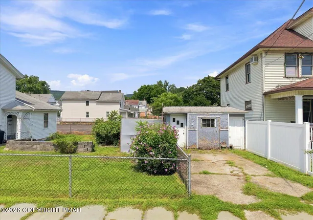 Photo 3 of Single family home for sale at 304 Green St, Scranton, PA 18508 | MLS# PM-143893 | Listing updated on 2026-08-26