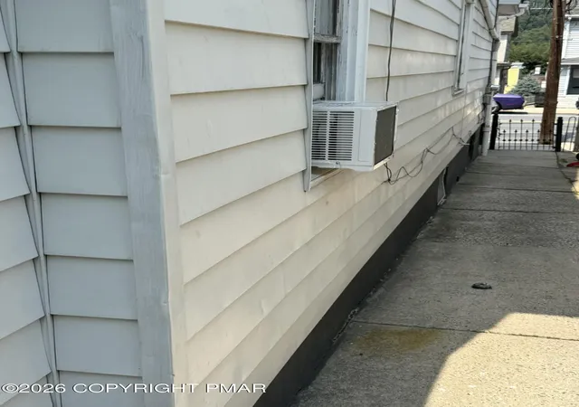 Photo 4 of Single family home for sale at 228 E Patterson St, Lansford, PA 18232 | MLS# PM-143968 | Listing updated on 2026-09-03