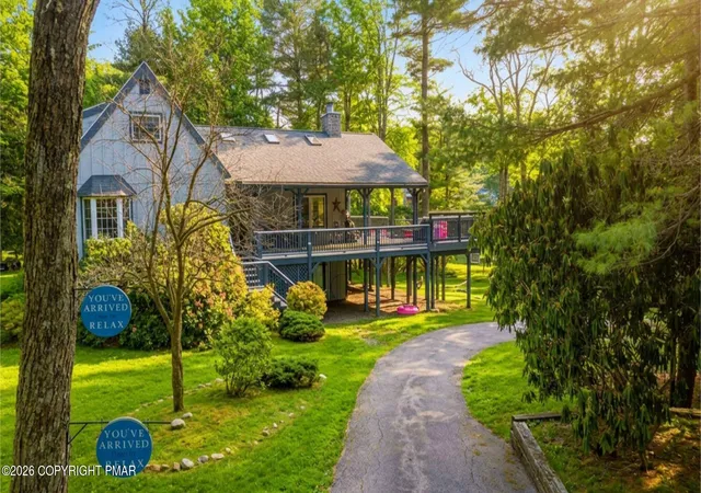 Single family home for sale at 119 N Lake Dr, Lake Harmony, PA 18624 | MLS# PM-143914
