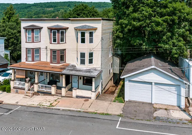 Photo 2 of Single family home for sale at 505 E Ridge St, Lansford, PA 18232 | MLS# PM-143926 | Listing updated on 2026-08-14