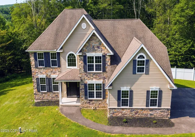 Photo 2 of Single family home for sale at 129 Doria Dr, Blakeslee, PA 18610 | MLS# PM-143927 | Listing updated on 2026-08-14
