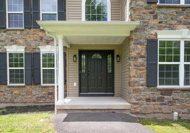 Photo 3 of Single family home for sale at 129 Doria Dr, Blakeslee, PA 18610 | MLS# PM-143927 | Listing updated on 2026-08-14