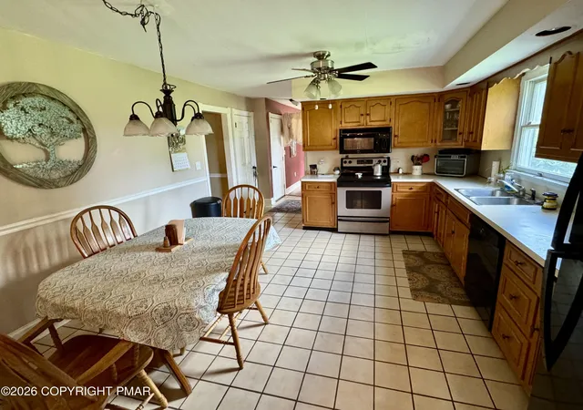 Photo 4 of Single family home for sale at 2121 Ann St, Stroudsburg, PA 18360 | MLS# PM-144009 | Listing updated on 2026-08-20