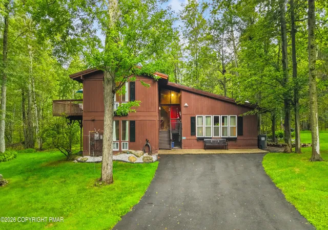 Photo 3 of Multi family home for sale at 314-317 Arthur Cir, Tobyhanna, PA 18466 | MLS# PM-143997 | Listing updated on 2026-08-25