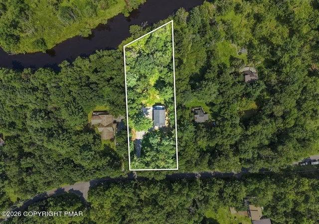 Photo 4 of Single family home for sale at 124 River Ct 92, Pocono Lake, PA 18347 | MLS# PM-143951 | Listing updated on 2026-09-04