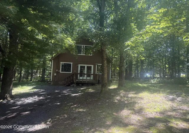 Photo 28 of Single family home for sale at 2111 Spring Dr, Bushkill, PA 18324 | MLS# PM-144133 | Listing updated on 2026-08-26