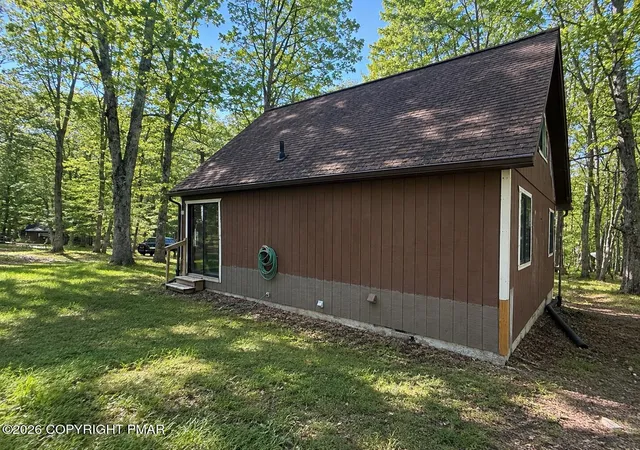 Photo 3 of Single family home for sale at 2111 Spring Dr, Bushkill, PA 18324 | MLS# PM-144133 | Listing updated on 2026-08-26