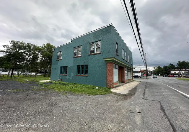 Photo 3 of House for sale at 6656 Route 191, Cresco, PA 18326 | MLS# PM-144014 | Listing updated on 2026-08-25