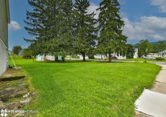 Photo 44 of Sale Pending at 726 Garibaldi Ave, Roseto, PA 18013 | MLS# PM-143974 | Listing updated on 2026-08-24