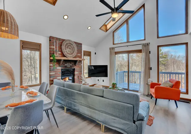 Photo 4 of Single family home for sale at 623 Scenic Dr, Albrightsville, PA 18210 | MLS# PM-144088 | Listing updated on 2026-08-20