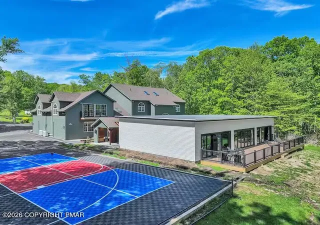 Photo 3 of Mansion for sale at 406 Iroquois Loop, Canadensis, PA 18325 | MLS# PM-144018 | Listing updated on 2026-10-01
