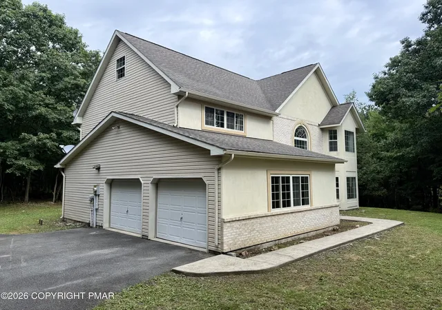 Photo 3 of Single family home for sale at 3116 Mountain Ter Dr, Blakeslee, PA 18610 | MLS# PM-144091 | Listing updated on 2026-08-21