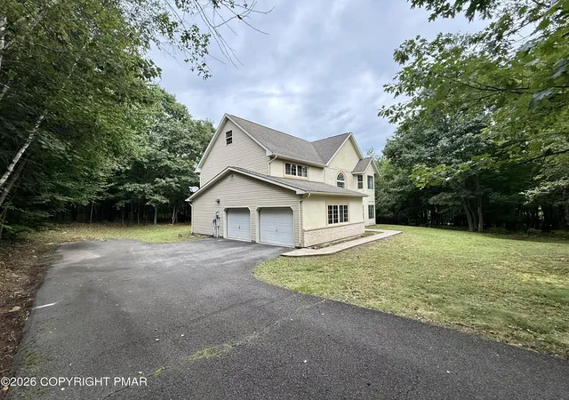 Photo 4 of Single family home for sale at 3116 Mountain Ter Dr, Blakeslee, PA 18610 | MLS# PM-144091 | Listing updated on 2026-08-21