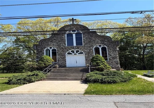 Photo 2 of Sale Pending at 720 Delaware Ave, Mount Bethel, PA 18343 | MLS# PM-144000 | Listing updated on 2026-09-11
