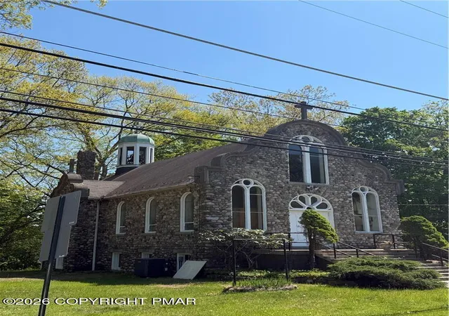 Photo 3 of Sale Pending at 720 Delaware Ave, Mount Bethel, PA 18343 | MLS# PM-144000 | Listing updated on 2026-09-11