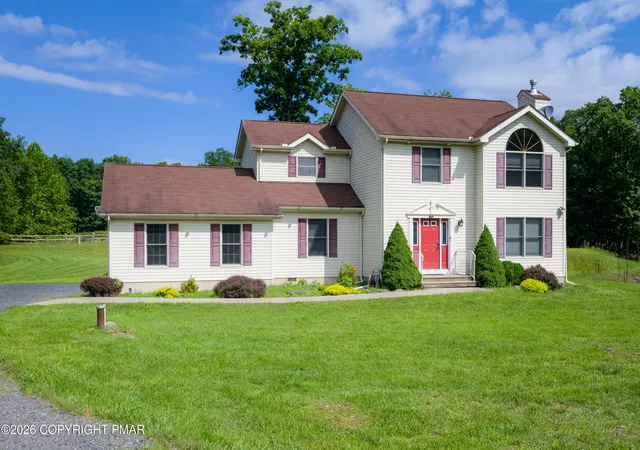Photo 2 of Sale Pending at 263 Waverly Dr, East Stroudsburg, PA 18302 | MLS# PM-144158 | Listing updated on 2026-09-18