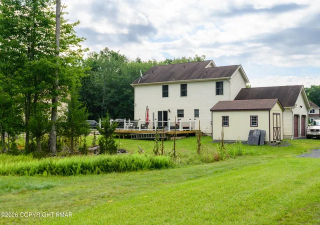 Photo 4 of Sale Pending at 263 Waverly Dr, East Stroudsburg, PA 18302 | MLS# PM-144158 | Listing updated on 2026-09-18