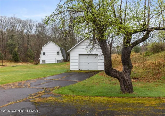Photo 3 of Single family home for sale at 119 Springbrook Rd, Shohola, PA 18458 | MLS# PM-144033 | Listing updated on 2026-09-29