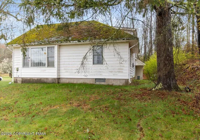Photo 4 of Single family home for sale at 119 Springbrook Rd, Shohola, PA 18458 | MLS# PM-144033 | Listing updated on 2026-09-29