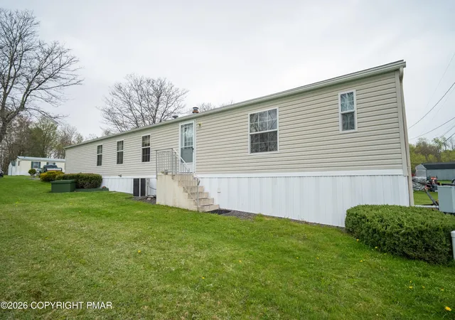Photo 2 of Manufactured home for sale at 13 Clifton Manor Dr, Clifton Township, PA 18424 | MLS# PM-144010 | Listing updated on 2026-09-03
