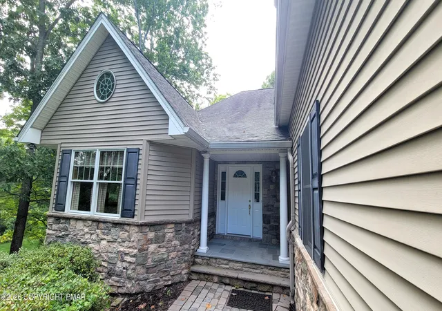 Photo 3 of Single family home for sale at 201 Garfield Ln, East Stroudsburg, PA 18301 | MLS# PM-144118 | Listing updated on 2026-09-09