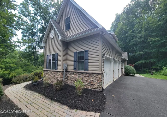 Photo 3 of Single family home for sale at 201 Garfield Ln, East Stroudsburg, PA 18301 | MLS# PM-144118 | Listing updated on 2026-09-09