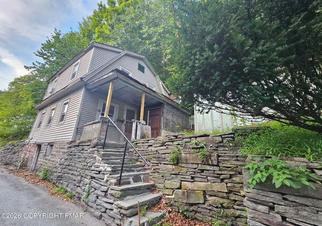 Photo 4 of Single family home for sale at 455 Riverside Dr, Honesdale, PA 18431 | MLS# PM-144039 | Listing updated on 2026-10-05