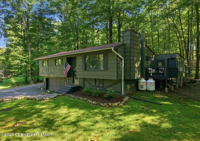Photo 3 of Single family home for sale at 170 Onocop Dr, Pocono Lake, PA 18347 | MLS# PM-144079 | Listing updated on 2026-09-17