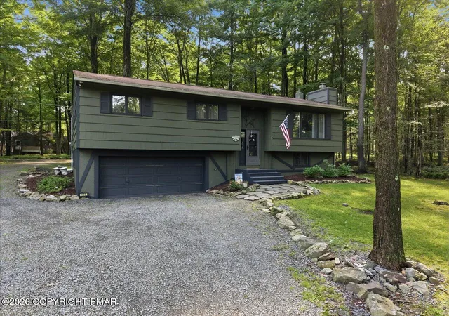 Photo 3 of Single family home for sale at 170 Onocop Dr, Pocono Lake, PA 18347 | MLS# PM-144079 | Listing updated on 2026-09-17