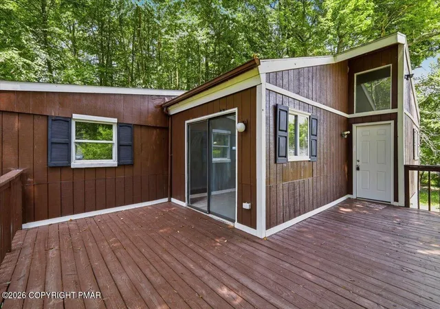Photo 3 of Sale Pending at 4774 Pine Ridge Dr W, Bushkill, PA 18324 | MLS# PM-144031 | Listing updated on 2026-09-02