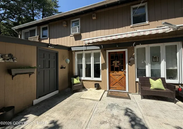 Photo 3 of Single family home for sale at 2406 W Emaus Ave, Allentown, PA 18103 | MLS# PM-144062 | Listing updated on 2026-09-08