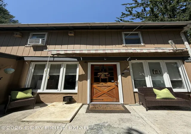 Photo 3 of Single family home for sale at 2406 W Emaus Ave, Allentown, PA 18103 | MLS# PM-144062 | Listing updated on 2026-09-08