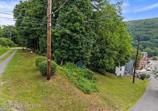Photo 4 of Sale Pending at 400 Washington St, Pottsville, PA 17901 | MLS# PM-144072 | Listing updated on 2026-08-29
