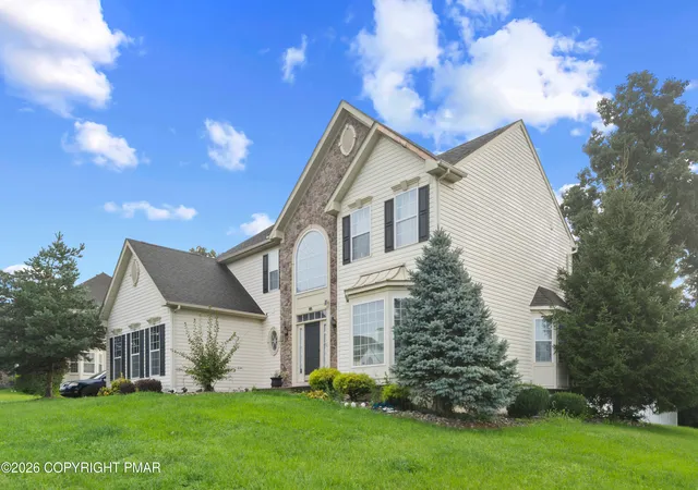 Photo 4 of Single family home for sale at 202 Lower Way Rd, Easton, PA 18045 | MLS# PM-144057 | Listing updated on 2026-09-12
