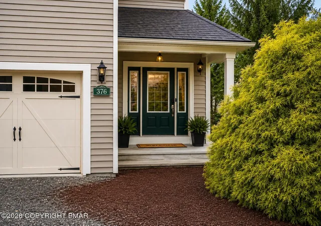 Photo 2 of Single family home for sale at 376 Linden Ct, Tannersville, PA 18372 | MLS# PM-144107 | Listing updated on 2026-09-19