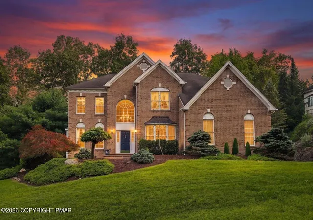 Photo 2 of Single family home for sale at 268 Great Bear Way Rd, East Stroudsburg, PA 18302 | MLS# PM-144126 | Listing updated on 2026-08-28
