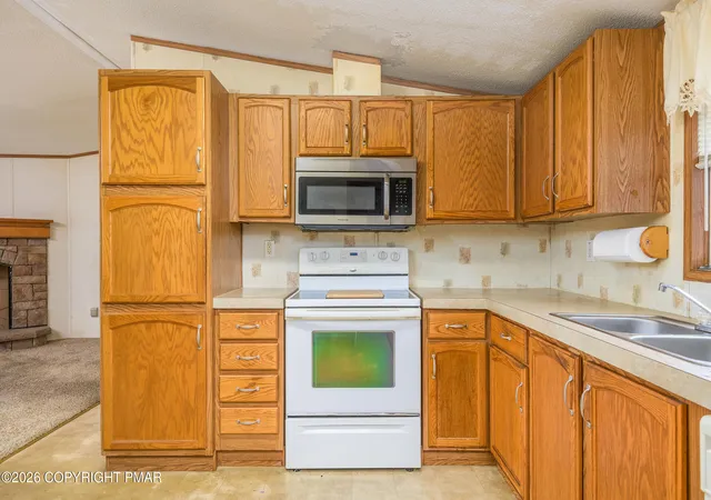 Photo 3 of Manufactured home for sale at 161 Buttonwood Ct, East Stroudsburg, PA 18301 | MLS# PM-144135 | Listing updated on 2026-09-15