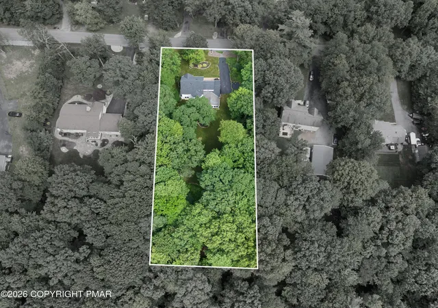 Photo 3 of Single family home for sale at 216 Ruby Ct, Saylorsburg, PA 18353 | MLS# PM-144085 | Listing updated on 2026-10-07