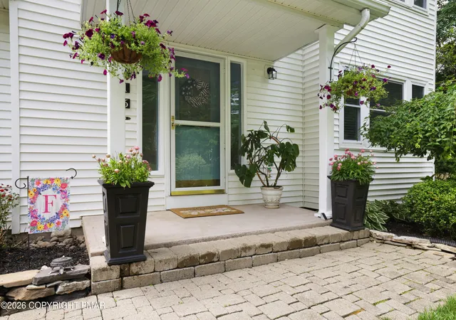 Photo 4 of Single family home for sale at 216 Ruby Ct, Saylorsburg, PA 18353 | MLS# PM-144085 | Listing updated on 2026-10-07