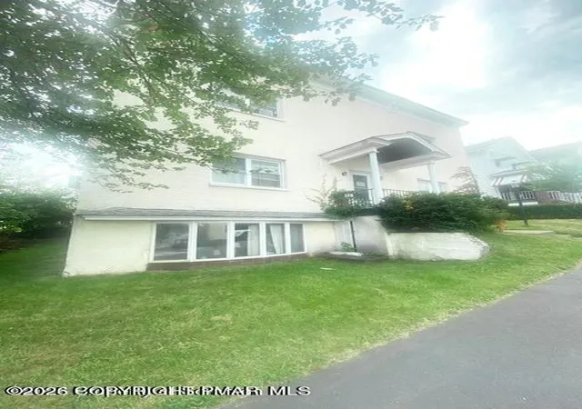 Photo 3 of Sale Pending at 1401 S Webster Ave, Scranton, PA 18505 | MLS# PM-144108 | Listing updated on 2026-09-04