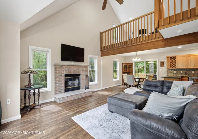 Photo 4 of Sale Pending at 123 Pasquin Dr, East Stroudsburg, PA 18301 | MLS# PM-144241 | Listing updated on 2026-09-15