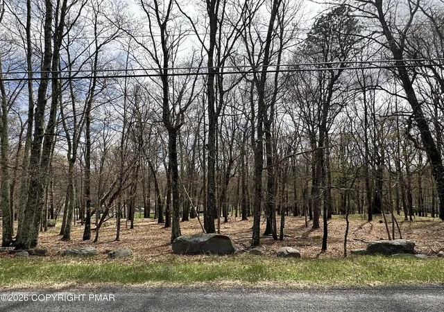 Photo 1 of Sale Pending at 28 Pine Ridge Dr E, Bushkill, PA 18324 | MLS# PM-144142 | Listing updated on 2026-09-15