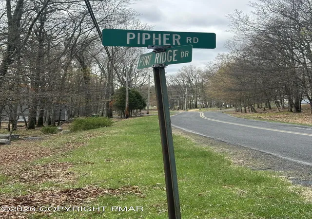 Photo 3 of Sale Pending at 28 Pine Ridge Dr E, Bushkill, PA 18324 | MLS# PM-144142 | Listing updated on 2026-09-15